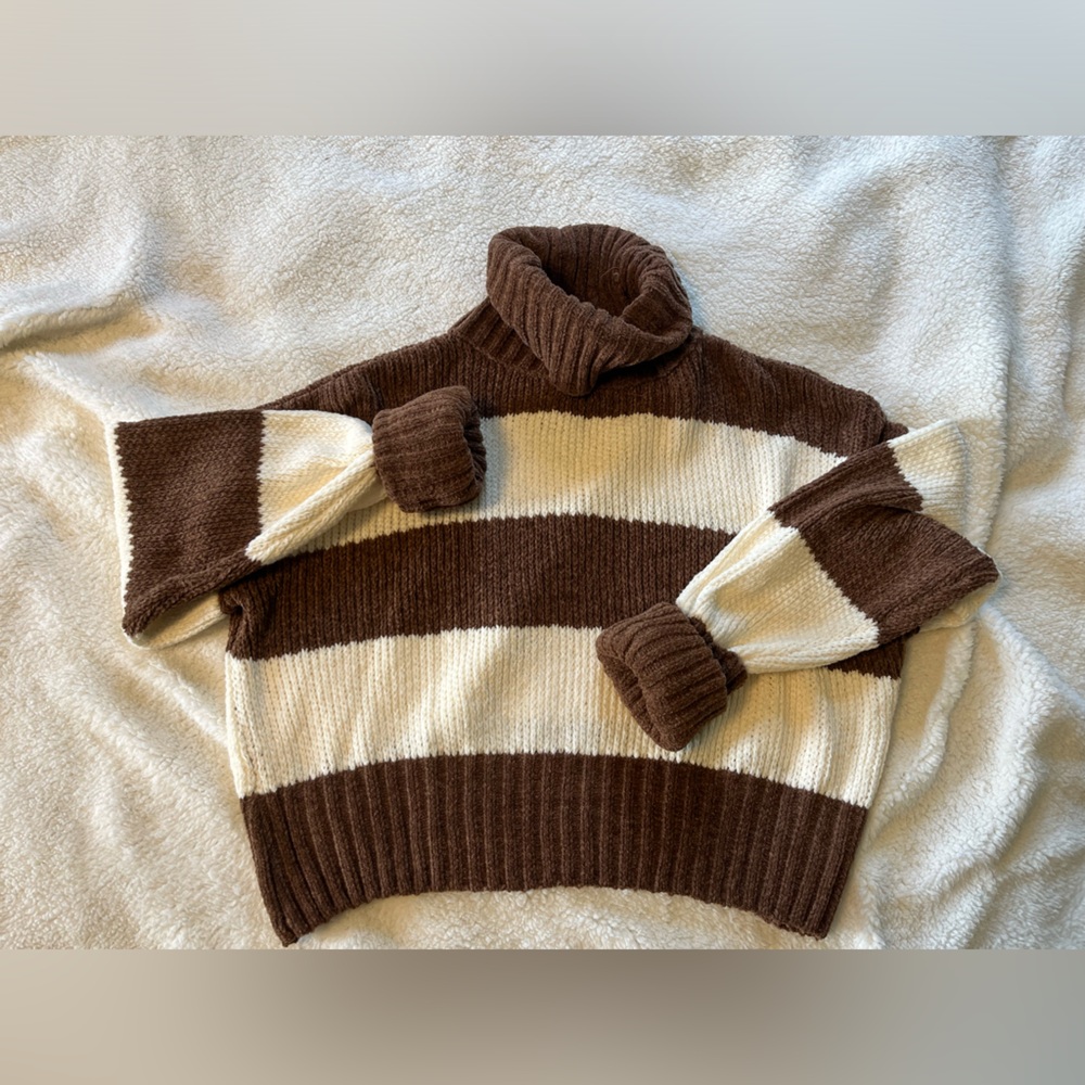 never worn cropped crocheted turtle neck striped sweater